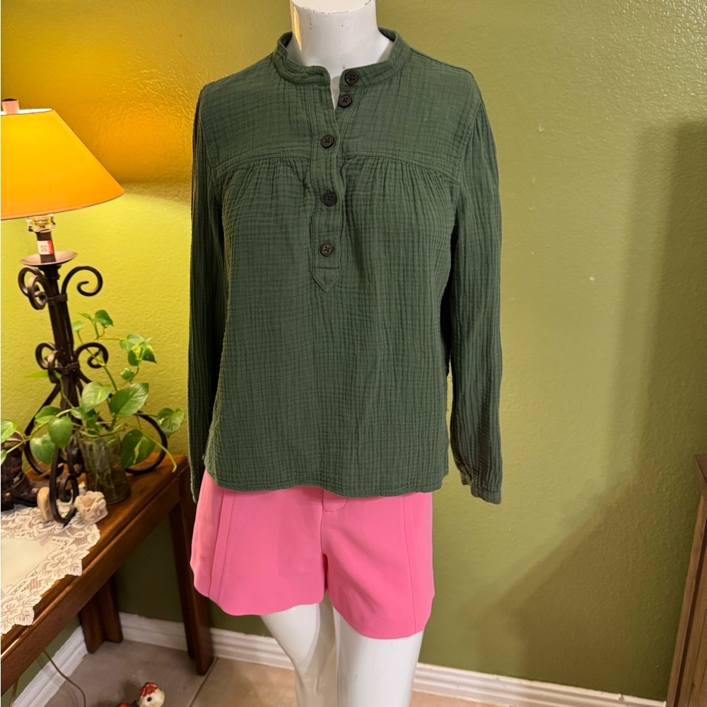 Green Long-Sleeve Button Henley Top - Women